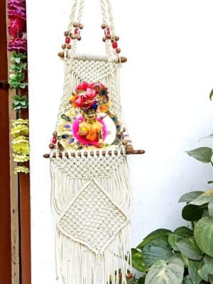Macrame jhula
